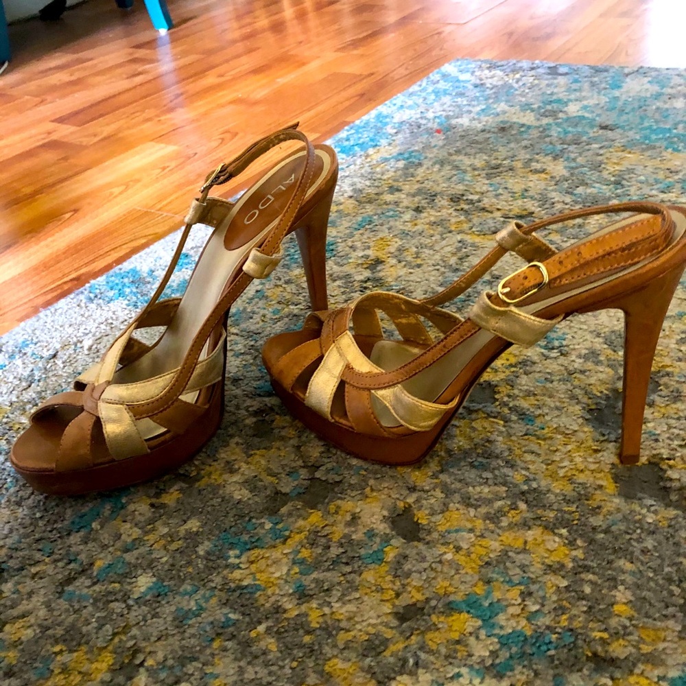 Also dress shoes
